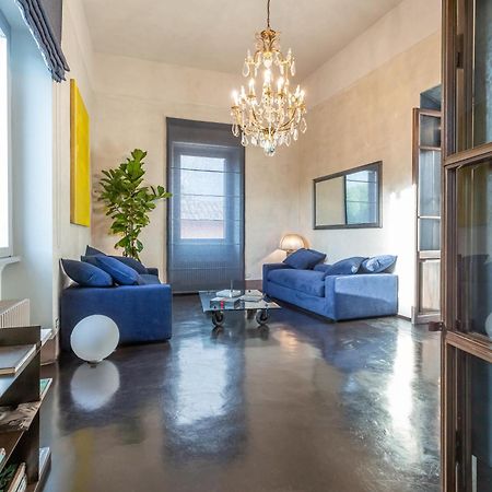 Iconic Apartment With Unique Colosseum View Rome Buitenkant foto